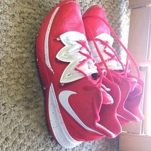 Mens Kyrie 5 Nike shoes